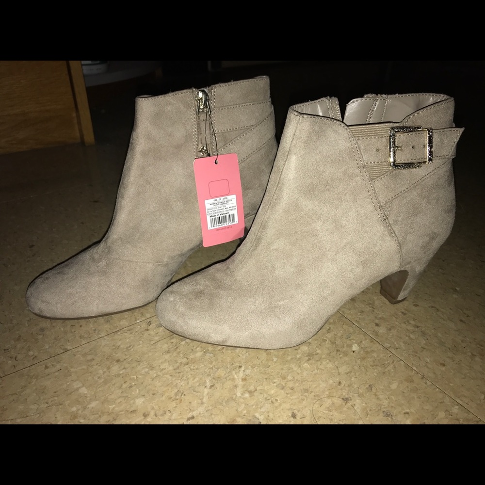 Taupe heeled booties